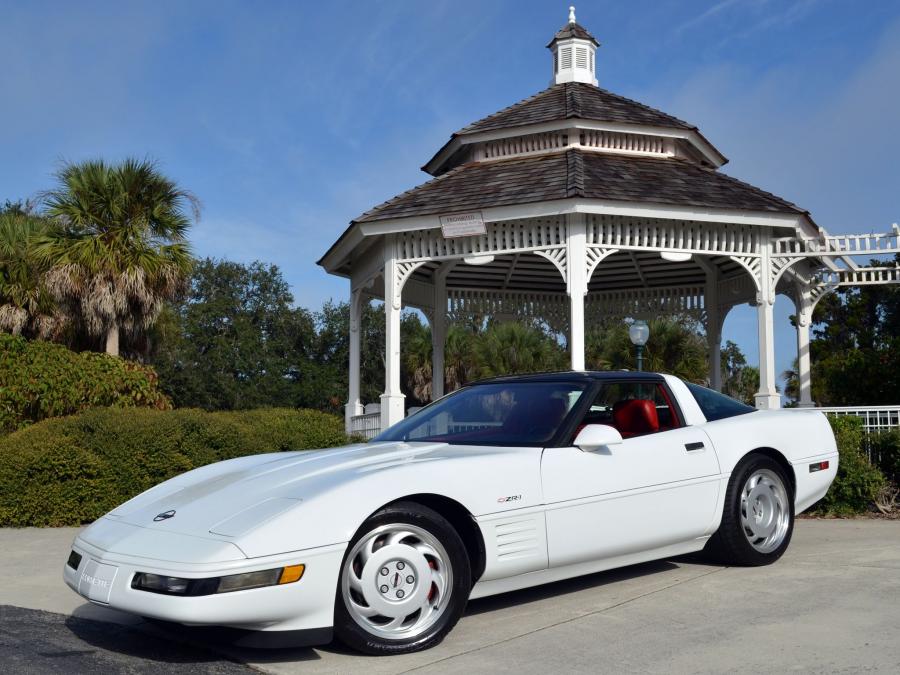  Chevrolet Corvette ZR1 Coupe 1991 года  (фото 1 из 32)